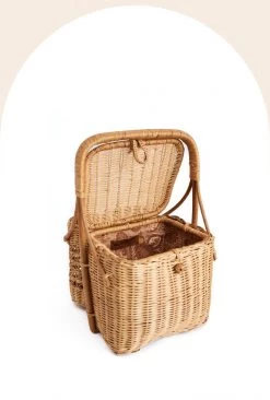 Rustic White & Wood Wandering Folk Picnic Rugs Lovers Picnic Basket