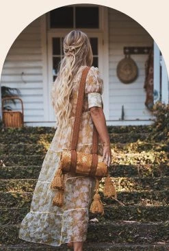 Rustic White & Wood Golden Folk Picnic Rug 16 Rustic White & Wood Golden Folk Picnic Rug