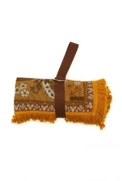 Rustic White & Wood Wandering Throw - Ginger