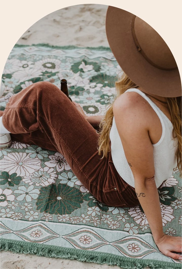 Rustic White & Wood Wandering Throw - Peppermint 5 Rustic White & Wood Wandering Throw - Peppermint