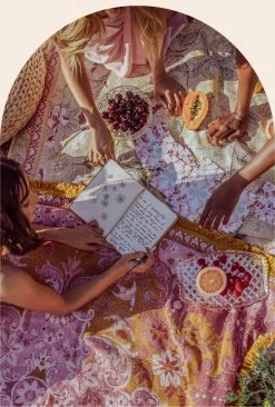 Rustic White & Wood Wandering Throw - Rosé 11 Rustic White & Wood Wandering Throw - Rosé