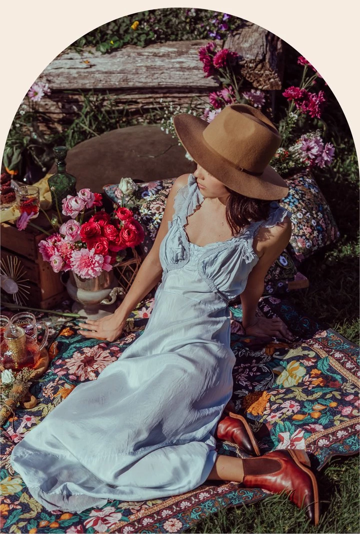 Rustic White & Wood Emerald Forest Picnic Rug