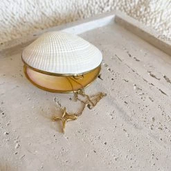 Rustic White & Wood Coastal Decor Shell Purse - Natural 8 Rustic White & Wood Coastal Decor Shell Purse - Natural