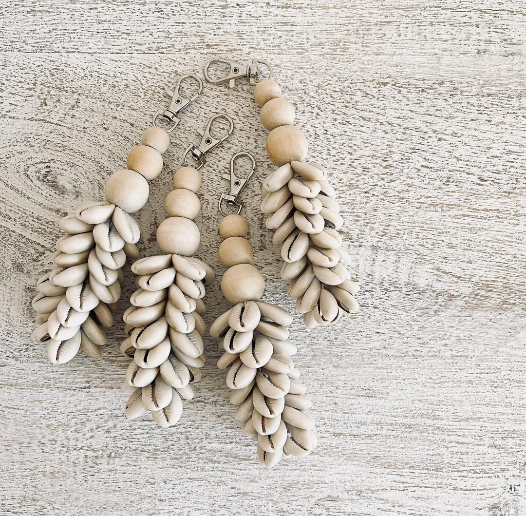 Rustic White & Wood Accessories Cowrie Cluster Shell Keyring 3 Rustic White & Wood Accessories Cowrie Cluster Shell Keyring