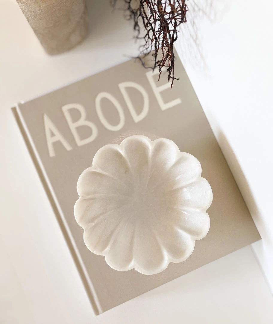 Rustic White & Wood Marble Fluted Bowl - Hand Carved Accessories 7 Rustic White & Wood Marble Fluted Bowl - Hand Carved Accessories