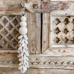 Rustic White & Wood Accessories Cowrie Cluster Shell Keyring 7 Rustic White & Wood Accessories Cowrie Cluster Shell Keyring