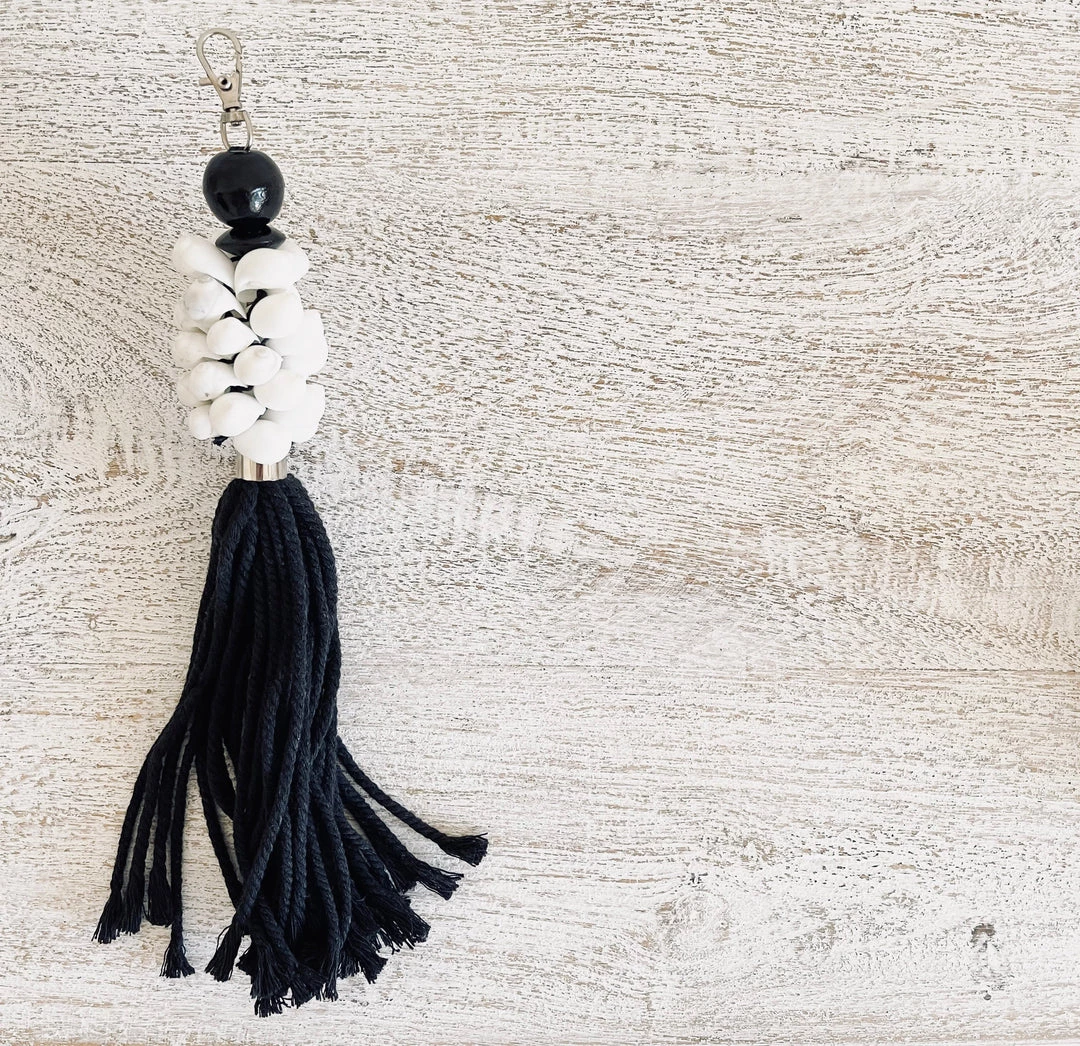 Rustic White & Wood Shell Tassel Keyring Accessories 3 Rustic White & Wood Shell Tassel Keyring Accessories