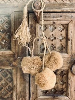 Rustic White & Wood Accessories String Of Pom Poms - Natural
